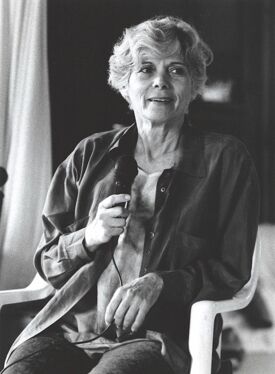 Ein Foto von Ruthy Alon, 1993